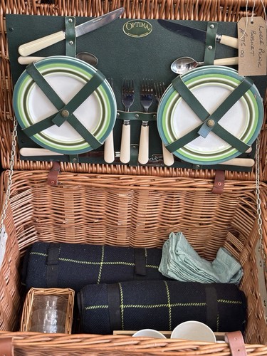 Vintage picnic hamper - vintage, wicker