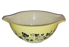 Pyrex Gooseberry Yellow Mixing