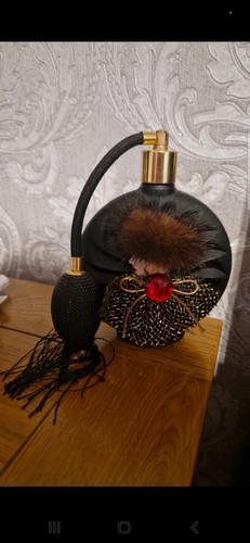 Vintage black glass - black,