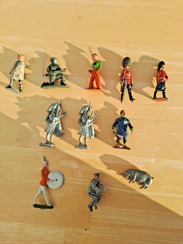 Vintage lead figures some - lead,