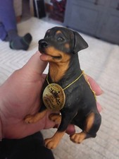 Sitting Rottweiler Figure Leonardo Collection