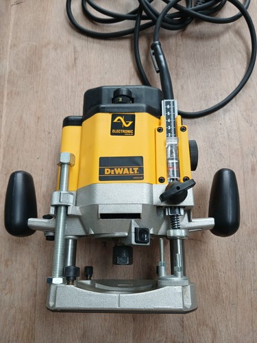 Dewalt dw625ekt - dewalt,