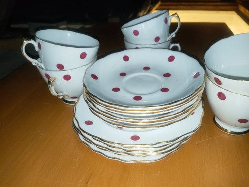 Royal vale red polka - vale,