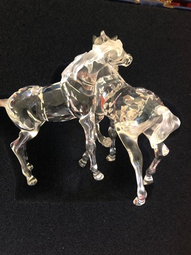 Swarovski two foals - two,