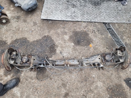 Nissan env200 rear axle - nissan,