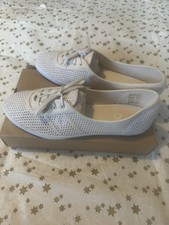Fred Perry Lace Up Shoe Size 8