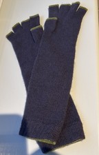 Brora Womens Grey with Green trim  100% Cashmere Fingerless Gloves 