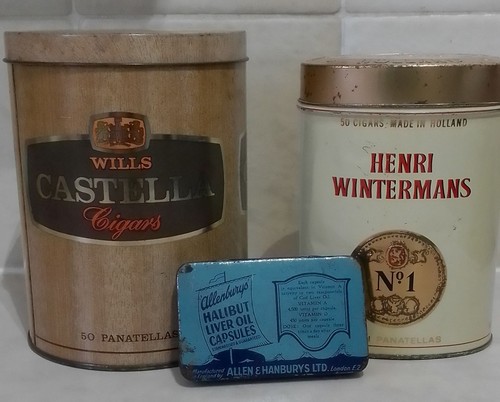 Vintage tins plus small - 3,