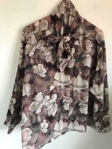 Brown beige autumnal - beige, floral