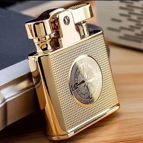 Petrol lighter gold - in, is