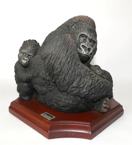 Bossons gorillas figurine - gorillas,