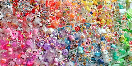 Mixed bundle 100 toys party - bundle, of