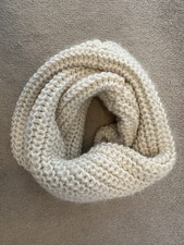 White Woolen Knitted Snood