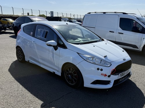 Ford fiesta st180 - st180, road