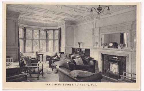 Ladies lounge northcliffe - ladies,
