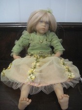 11" (28cm) High Annette