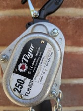 Tiger Mini Lever Hoist 250kg with 1.5m Chain.