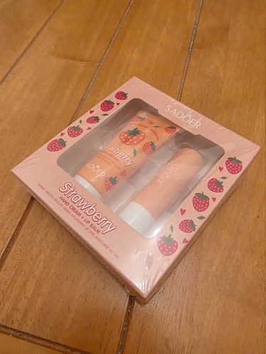 Strawberry hand cream - strawberry,