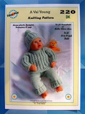 DOLLS KNITTING PATTERN no 220