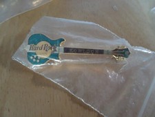 Hard Rock Cafe pin Kowlooon