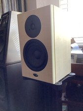 Linn Kan IV Loudspeakers Light