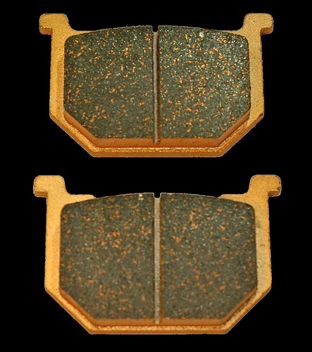 Front brake pads semi metallic