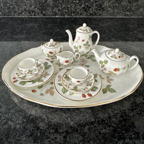 Wedgwood wild strawberry - wild,