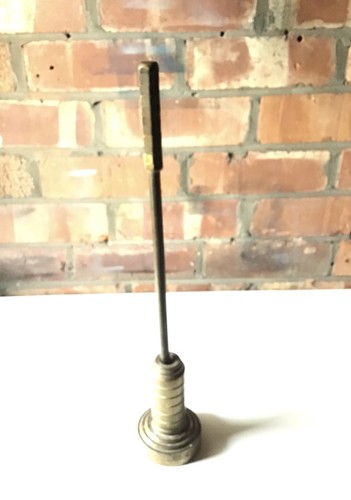 Solid bras stand - solid, brass