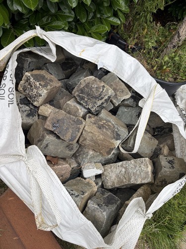 Bag granite setts - of,