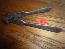 VINTAGE SET  METAL NUT CRACKERS  BZ