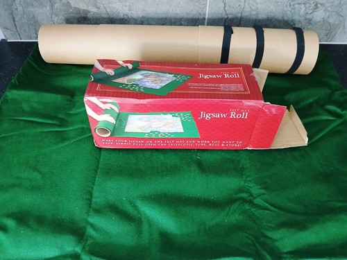 Jigsaw puzzle roll rolling - roll, up