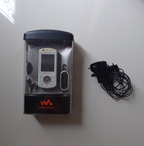 Sony ericsson w900i - sony, (white)