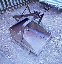Ferguson Earth Scoop