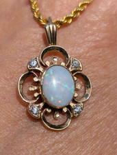 Vintage 1980s Opal and Diamond 9ct Yellow Gold Pendant