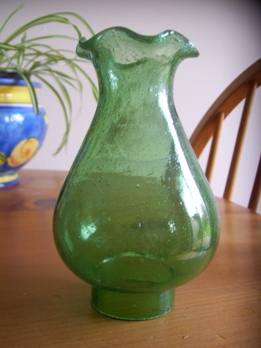 Vintage green glass frill - glass,