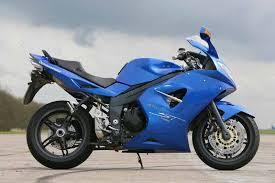 Triumph sprint 1050 - st,