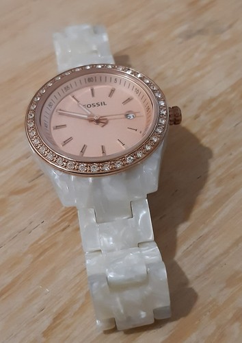 Fossil ladies quartz watch - quartz,