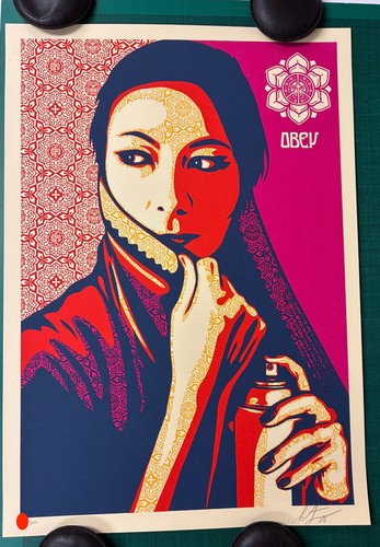 Shepard fairey commanda - fairey,