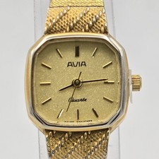 VINTAGE Avia Wristwatch Ladies
