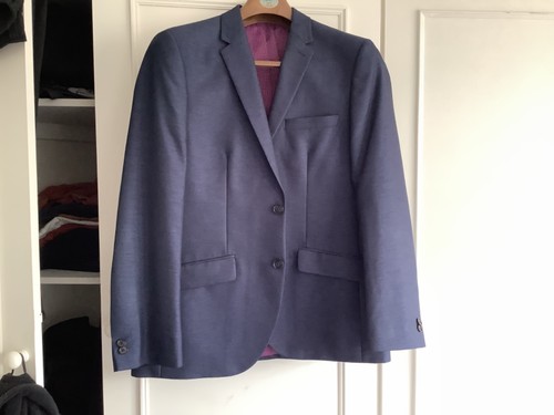 Navy blue mens suit.