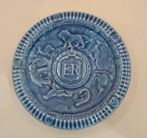 Vintage glazed wade - vintage, pottery