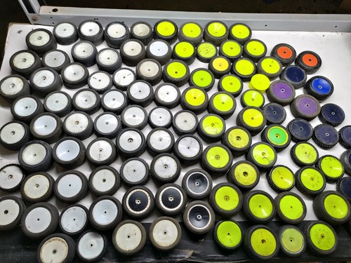 Massive losi car tire lot - losi,