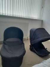 mamas and papas carrycot  and pram seat model zoom colour black