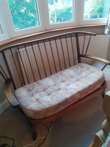 Ercol style seater sofa - 3,
