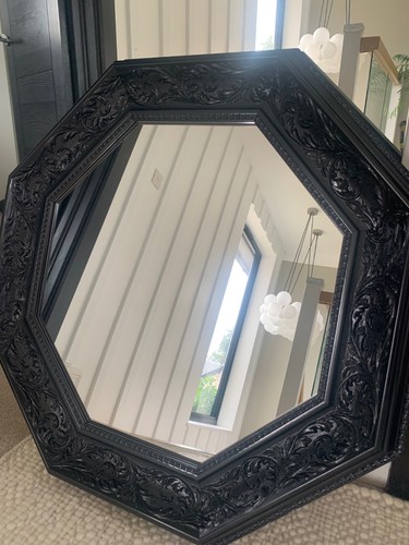 Octagonal black gloss ornate - gloss,