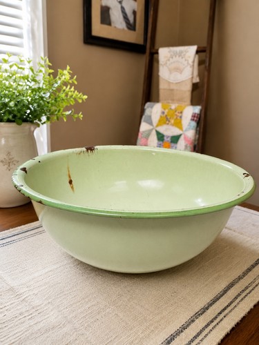 Vintage large rusty crusty - rusty,