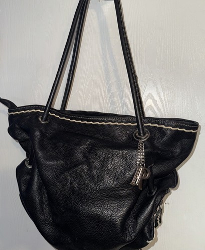 Black pebbled leather slouch - black,