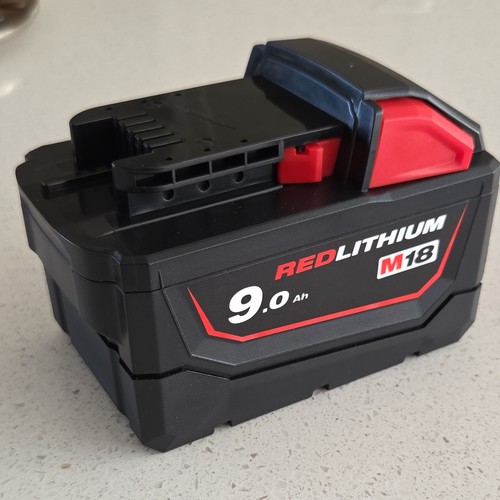 Milwaukee m18 9ah - (18v),