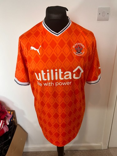 Blackpool 2022 home - blackpool,