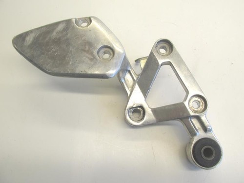 Front right turntable yamaha - front,